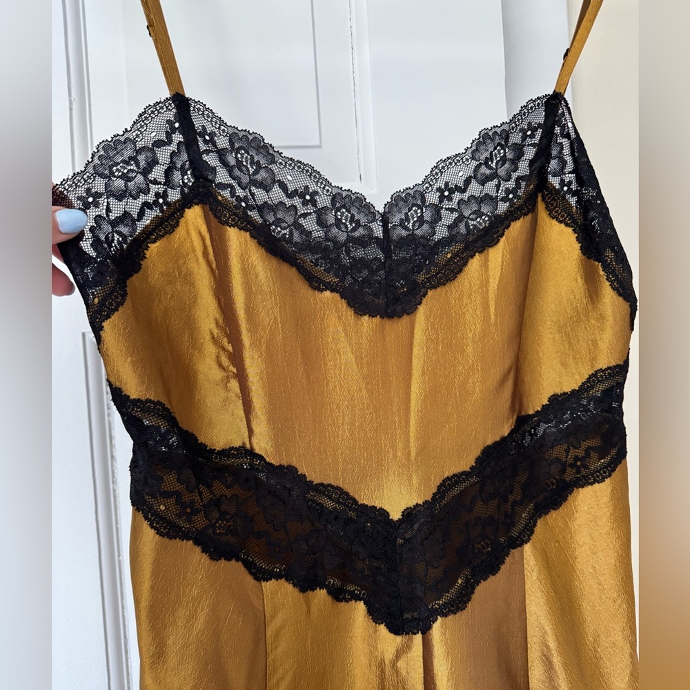 Hill House Home Ida Slip Dress Black Lace Gold Satin Size Small NWOT - Picture 4 of 10